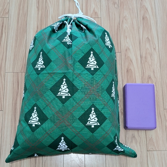 Brand New Jumbo sized Christmas Cotton Gift Bag🎄 Reusable - Picture 4 of 9